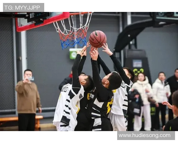 武汉篮球队灵活性展现全场精彩表现引发热议 武汉篮球队灵活性展现全场精彩表现引发热议